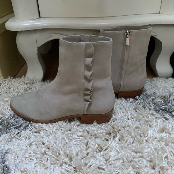 Joie Grey Booties - Picture 2 of 3